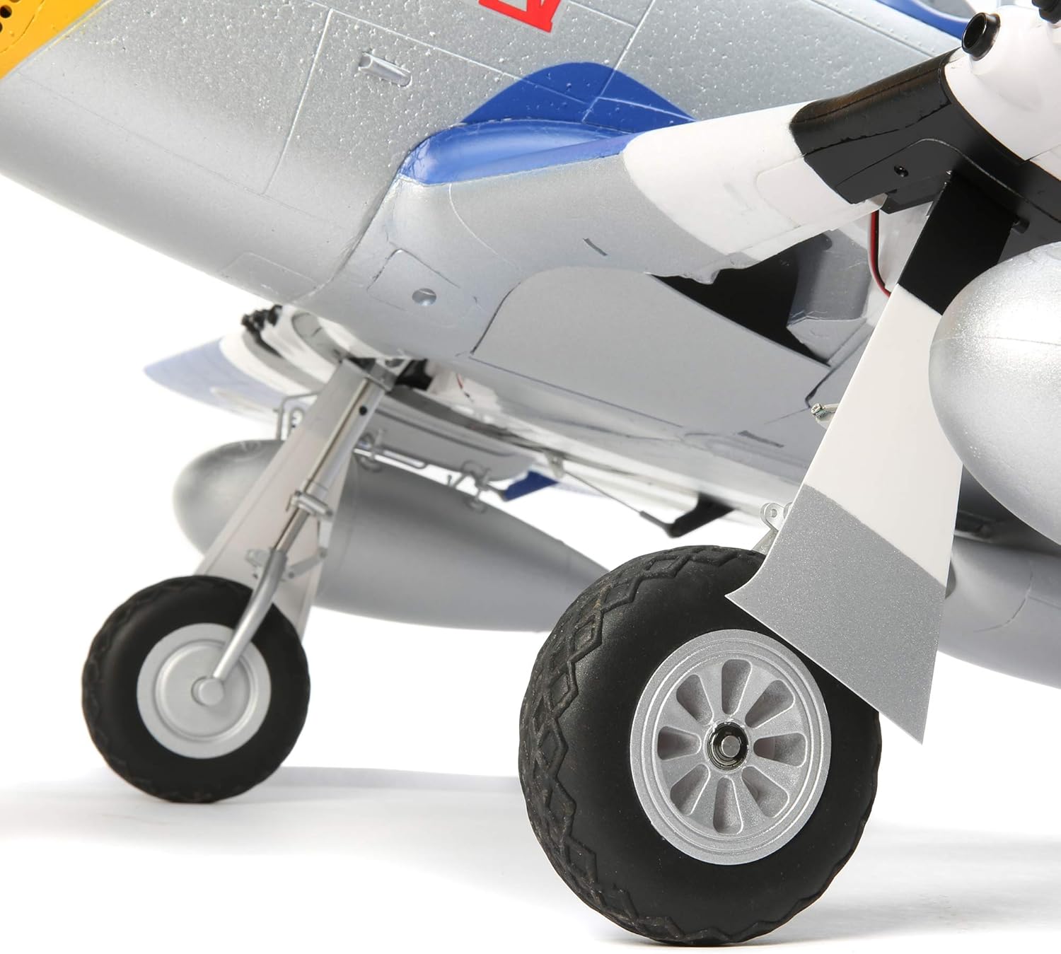 E-flite RC Airplane P-51D Mustang 1.5m BNF Basic Combo Battery Included/Transmitter and Charger not Included with Safe EFL01250C