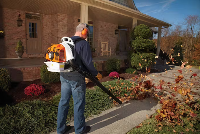 Roll Over to Zoom STIHL BR 350-Z 201 mph 436 CFM Gas Backpack Leaf Blower&rdquo;.