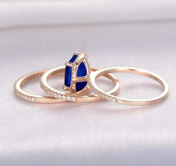 3 Carat 6mm Princess Cut Blue Sapphire And Moissanite Diamond Halo Trio Wedding Ring Bridal Set in 10k Rose Gold