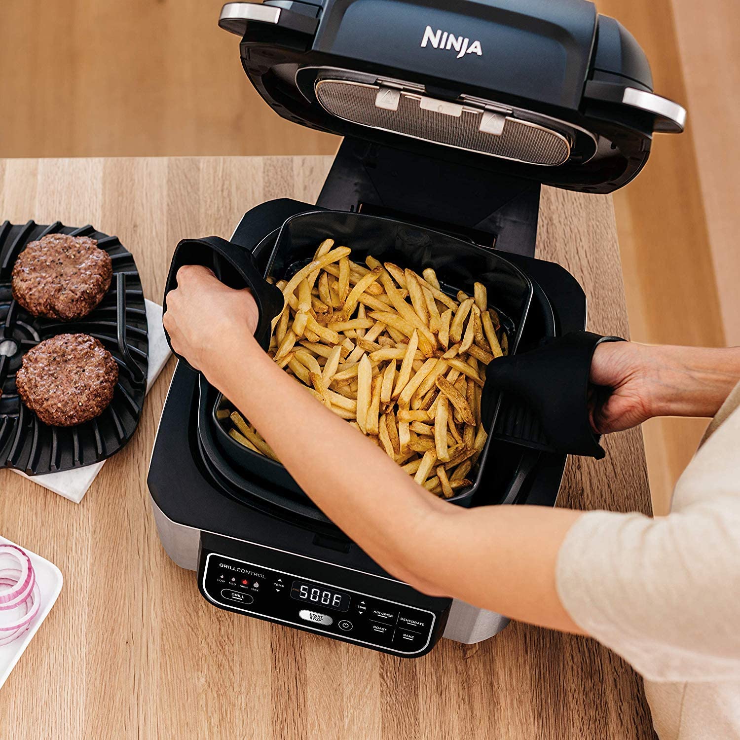 Restored Ninja Foodi 5in1 Indoor Grill with Air Fry, Roast, Bake & Dehydrate (AG302) (Refurbished)