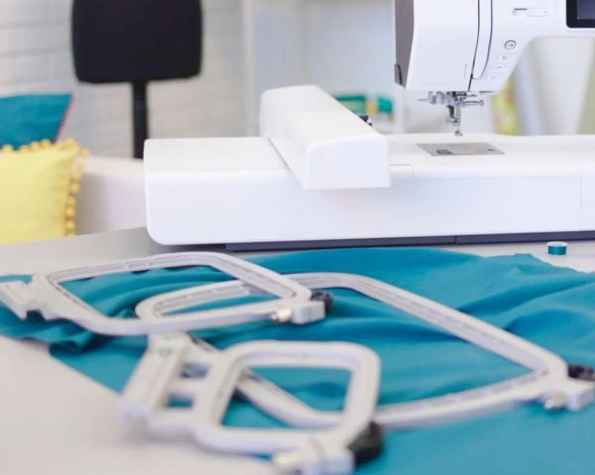 Bernette b70 Deco Computerized Embroidery Machine