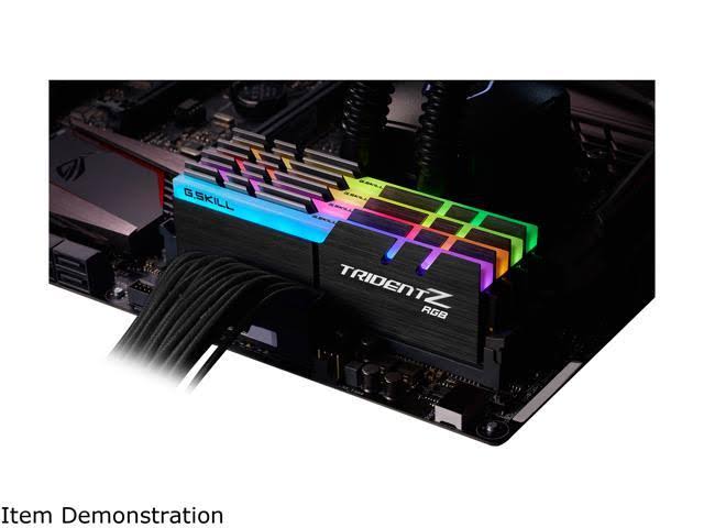 G.SKILL TridentZ RGB Series 32GB (4 x 8GB) 288-pin DDR4 SDRAM DDR4 3600 (PC4 28800) Desktop Memory Model F4-3600C18Q-32GTZR