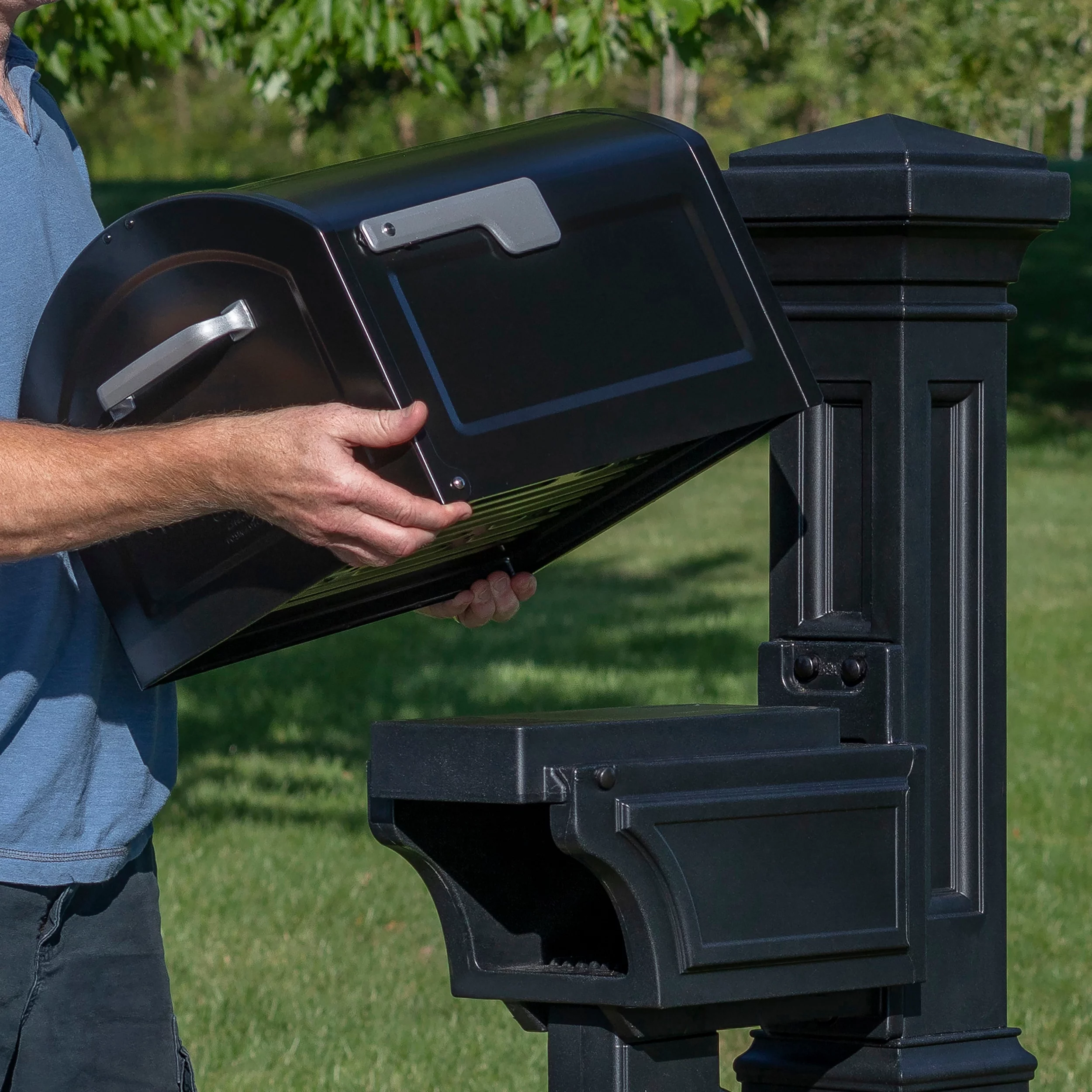 Step2 Atherton 59" Onyx Black Plastic Mailbox Post Kit
