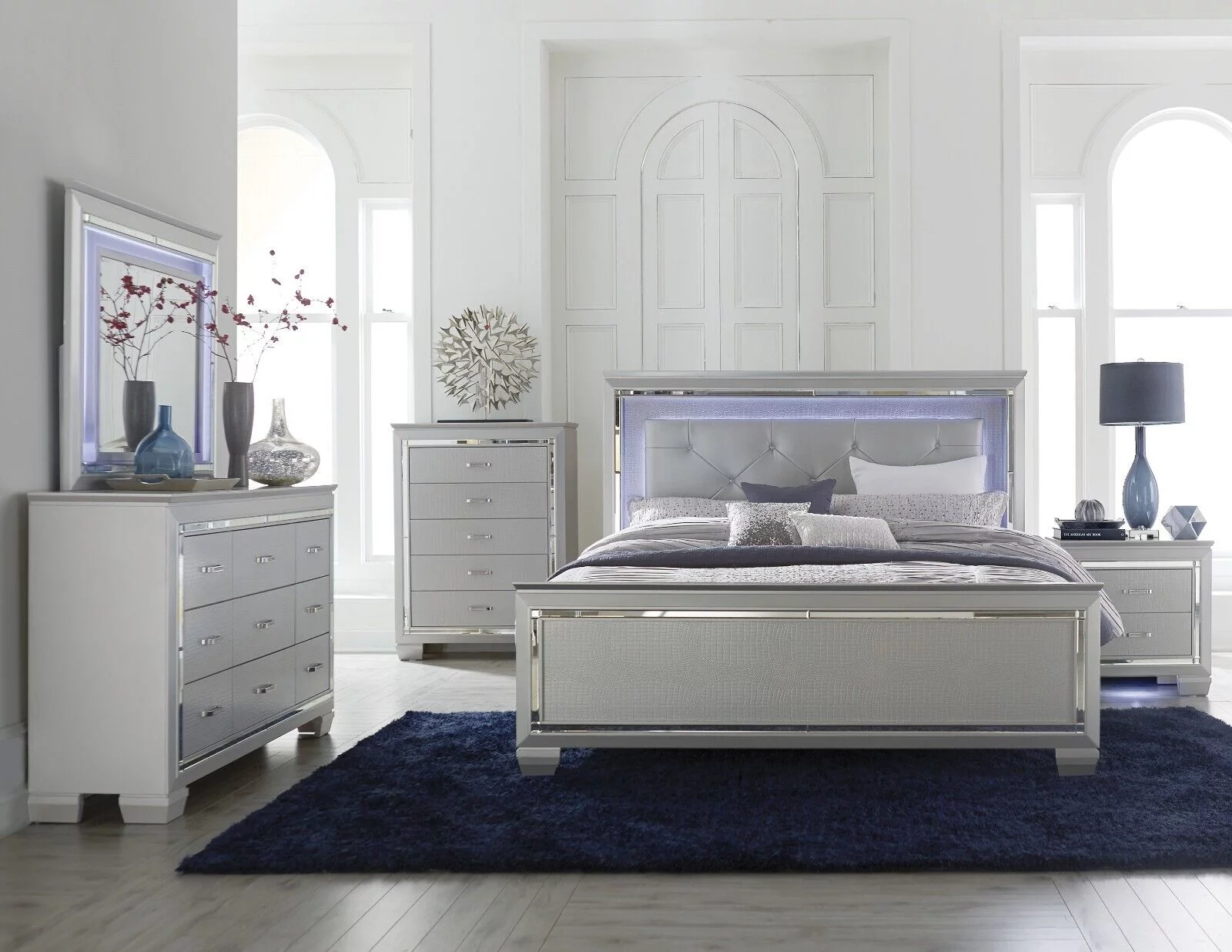 Gorgeous Silver Finish Full Size Bed Crystal-Tufted LED Headboard Bedroom Furniture