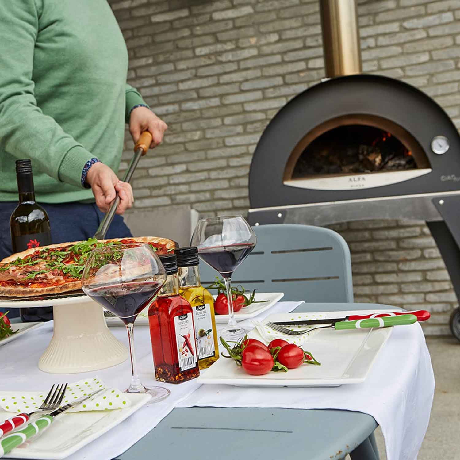 Alfa Ciao M 27" Wood Fired Pizza Oven on Base, Silver Gray