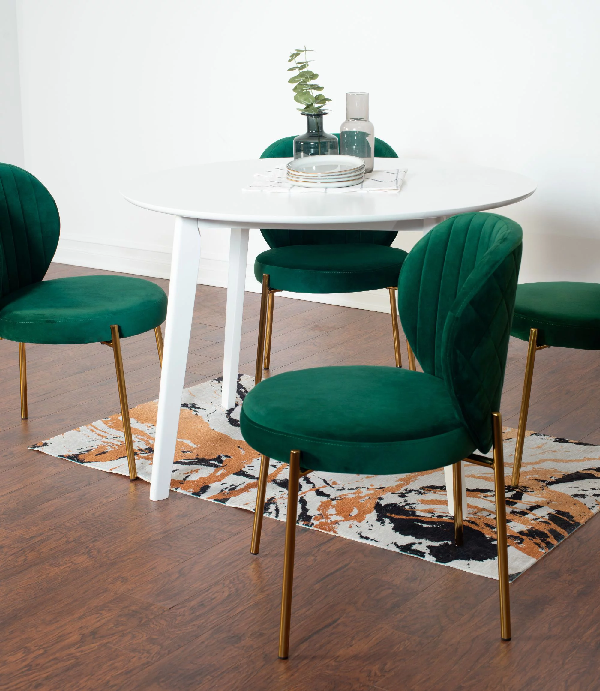 Roundhill Furniture Amoa Contemporary 5-Piece Dining Set, White Round Dining Table with 4 Chairs, Green