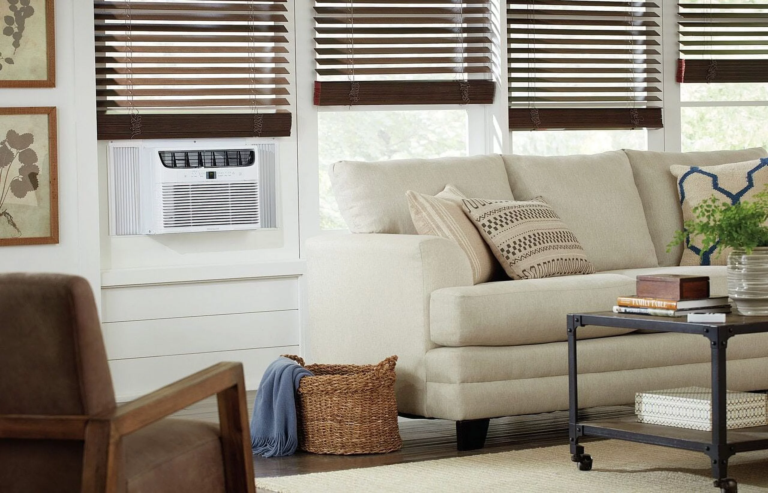 Frigidaire&nbsp;10,000 BTU Window-Mounted Room Air Conditioner