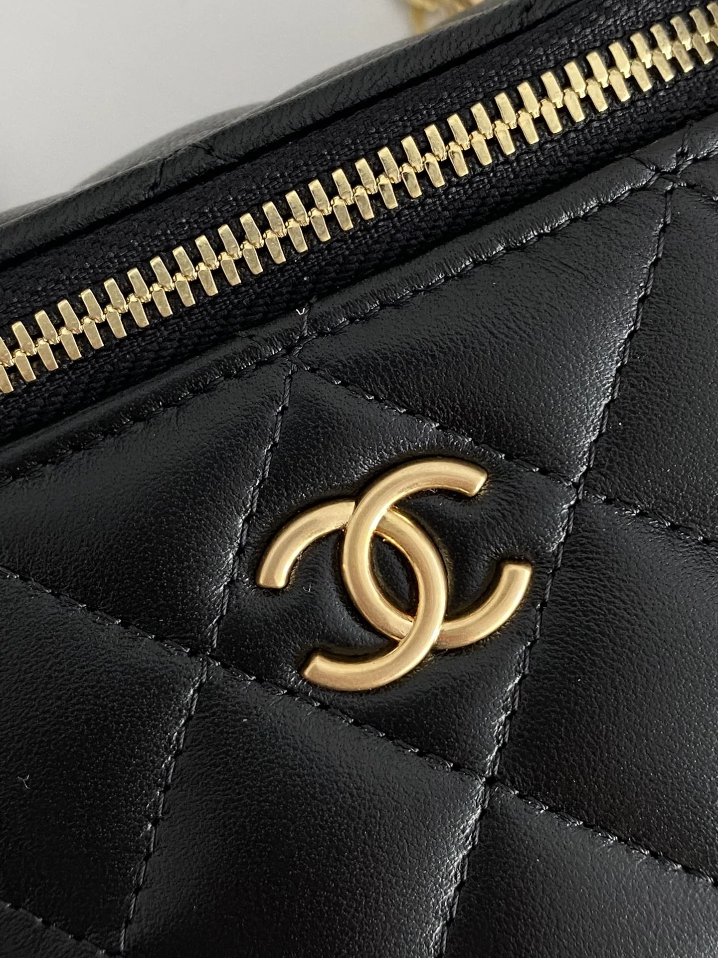 Chanel Small Vanity With Chain Black For Women, Women&rsquo;s Bags 4.3in/11cm