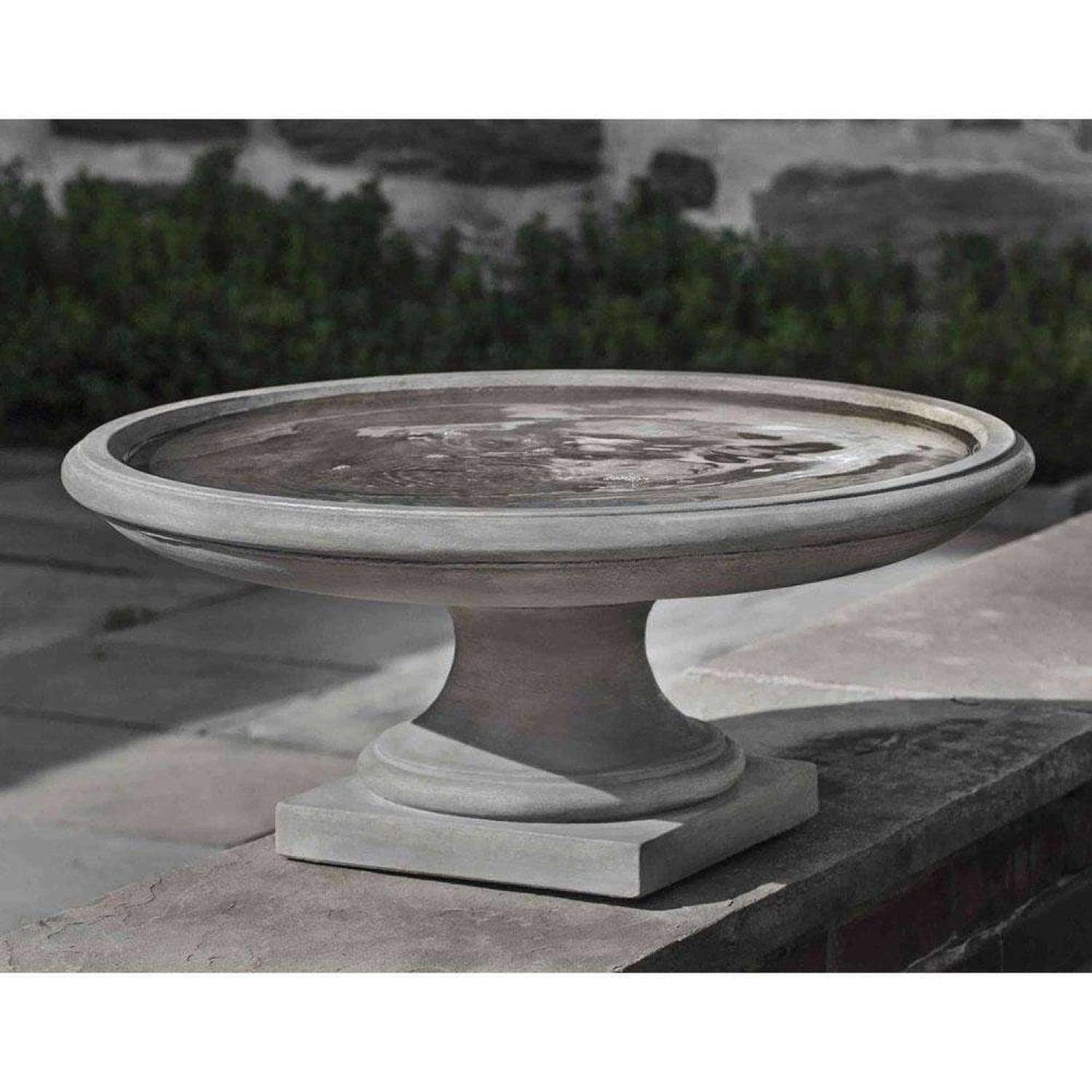 Campania International Montebello Birdbath - Travertine