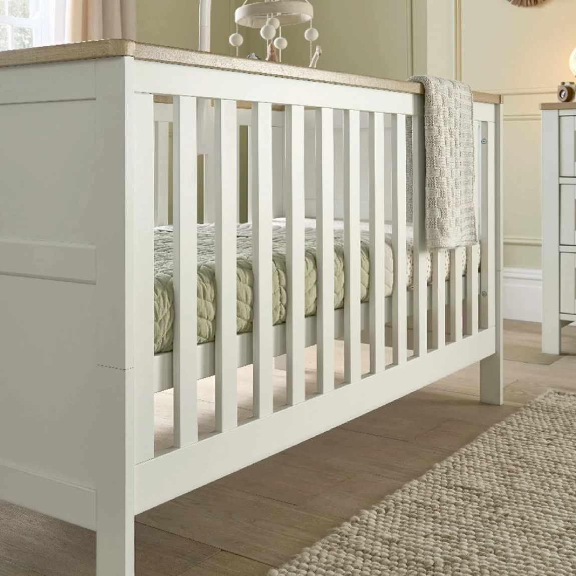 Mamas & Papas Wedmore 5 Piece Nursery Room Set – White/Natural