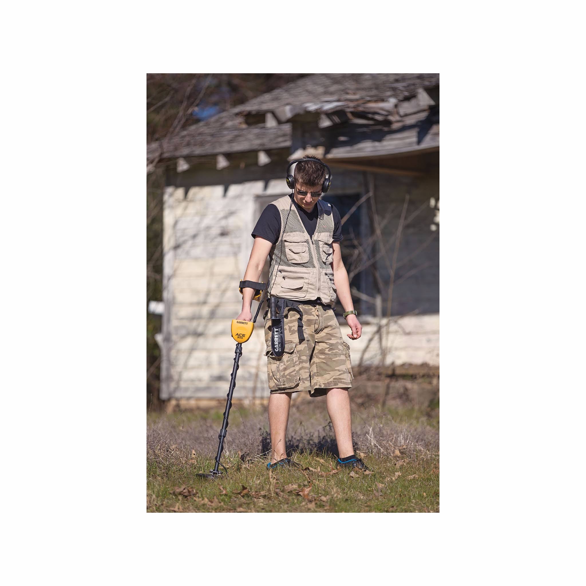 Garrett Ace 300 Metal Detector with Waterproof Search Coil and Carry Bag