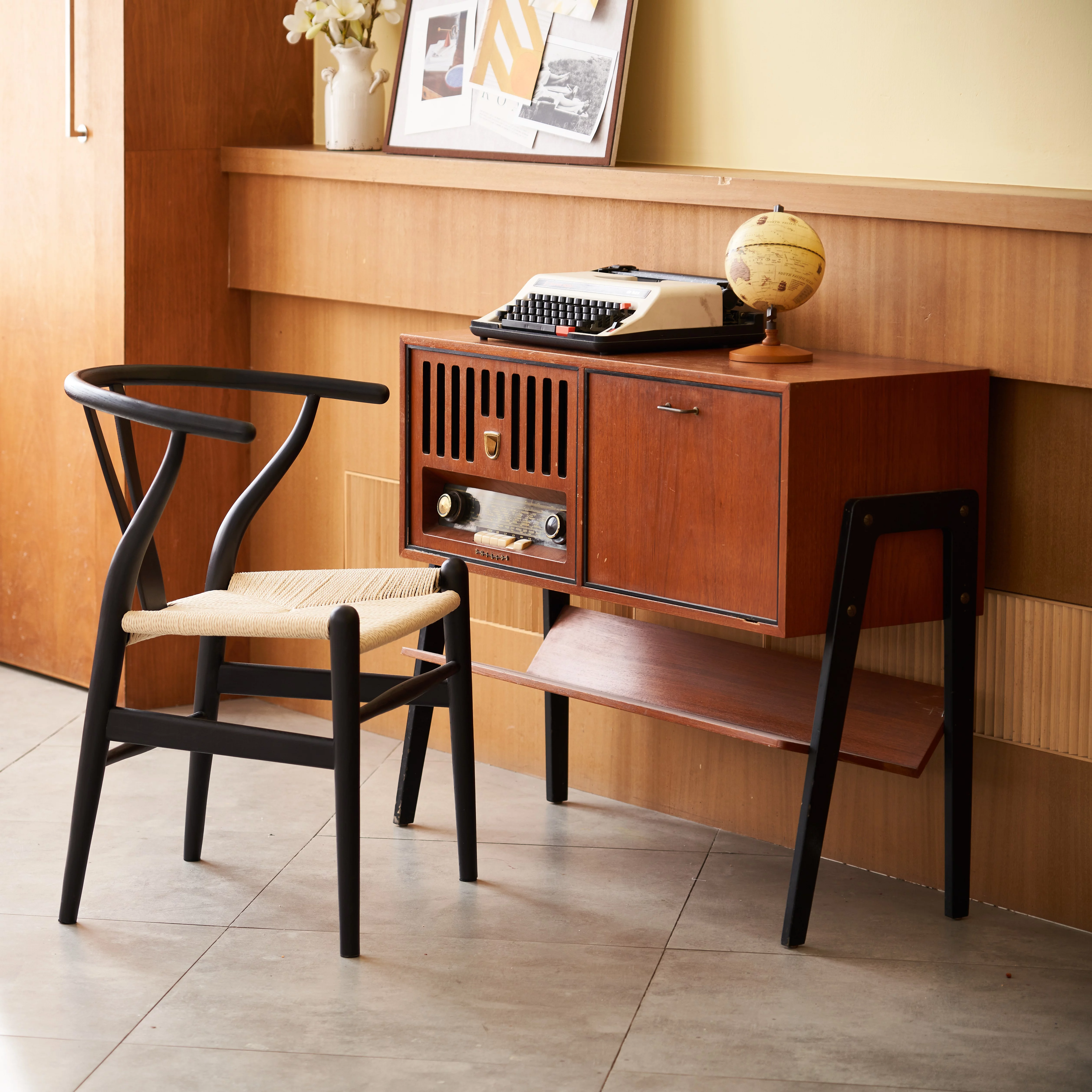 Tomile Dining Chair, Wishbone Chair Mid-Century Solid Wood Y Chair, Rattan Armchair (Ash Wood - Black with Natural Seat) - Radiant Selections