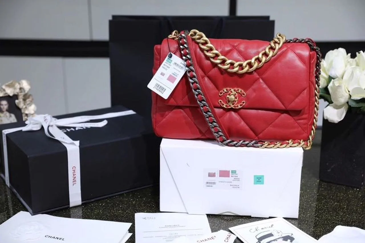 Chanel 19 Handbag 26cm Red For Women AS1160