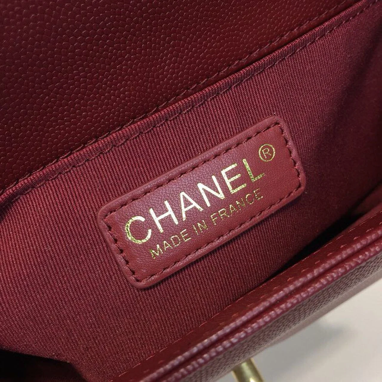 Chanel Boy Handbag Gold Toned Hardware Burgundy For Women, Women&rsquo;s Bags, Shoulder And Crossbody Bags 9.8in/25cm A67086