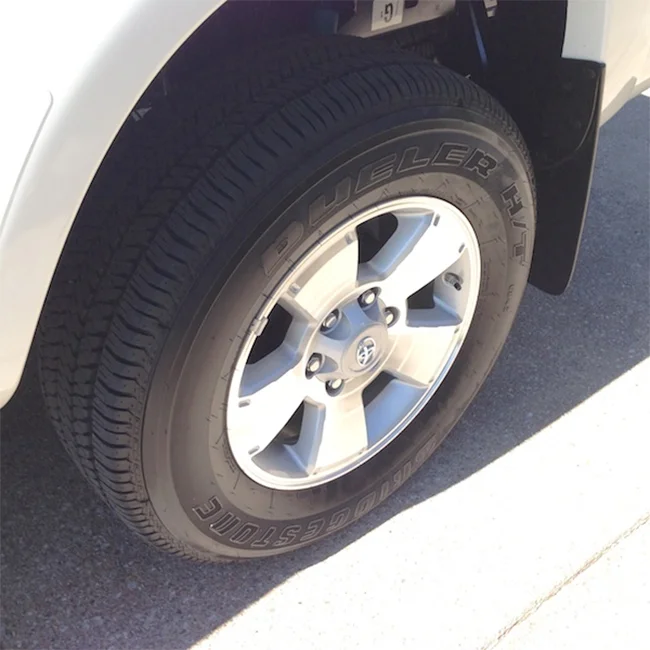 Bridgestone Dueler H/T 684 II All Season P275/50R22 111H Light Truck Tire