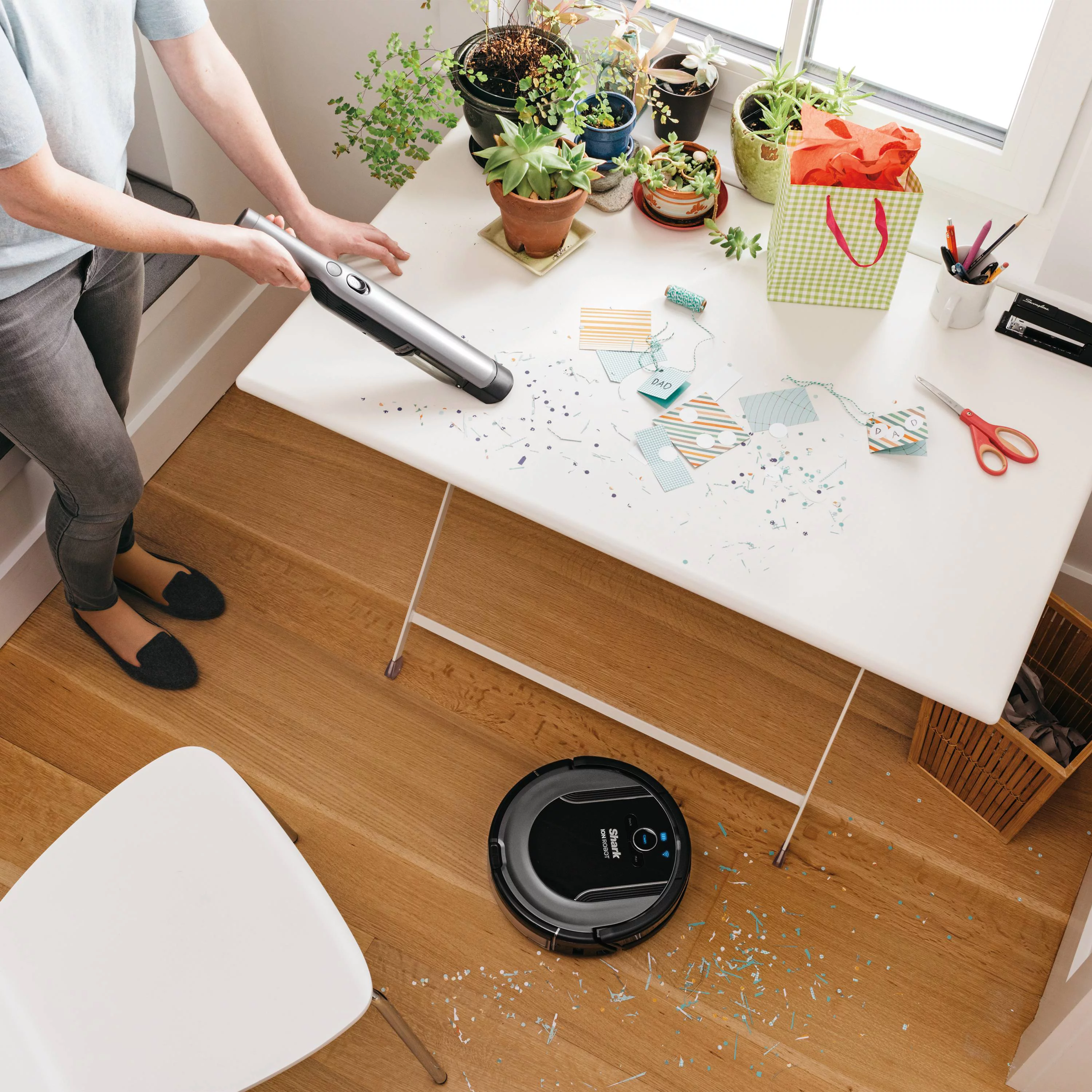 SHARK ION Robot Vacuum Cleaning System with Detachable Hand Vacuum, S86 with Wi-Fi - RV850WV