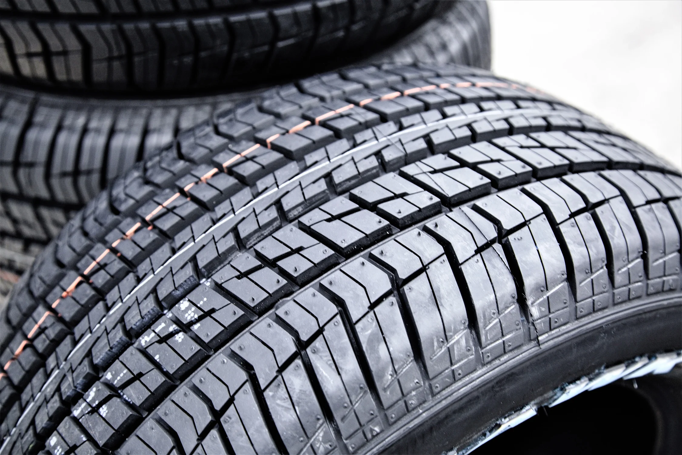 Firestone Firehawk Indy 500 275/60R15 107S SL AS All Season A/S Tire - Radiant Selections