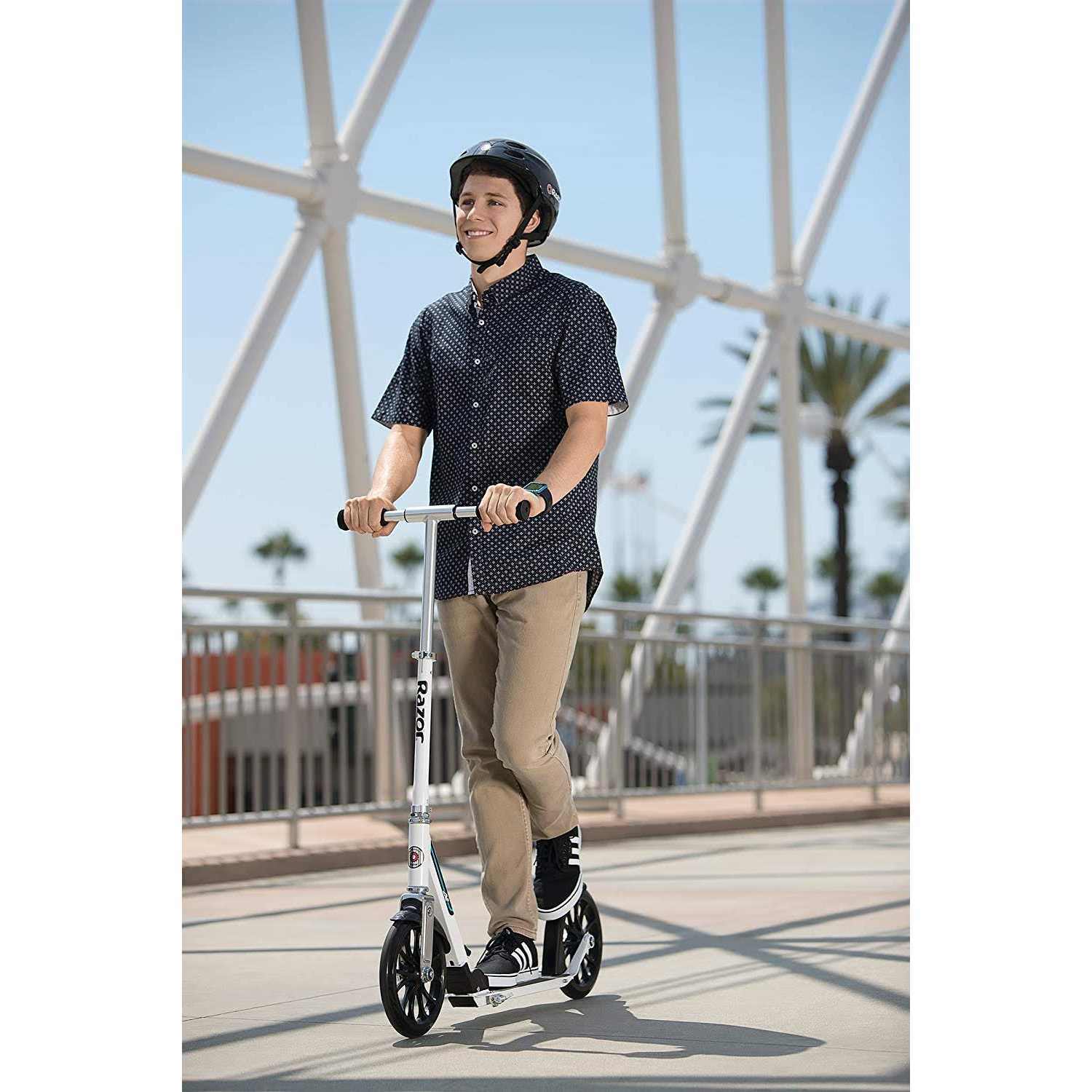 Razor A6 Kick Scooter - Sports Supplies Online Store