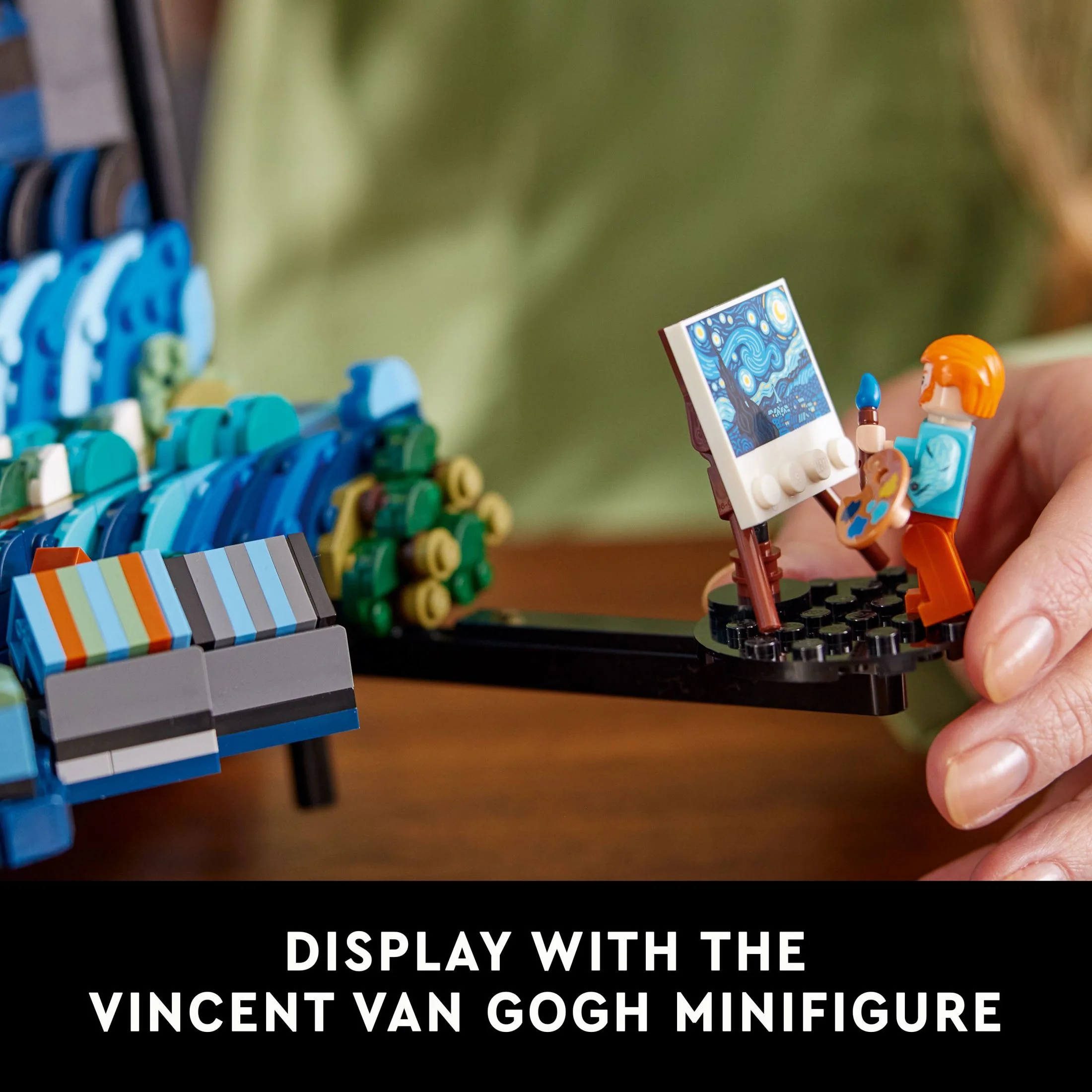 LEGO Ideas Vincent Van Gogh The Starry Night, Unique 3D Wall Art for Home D&eacute;cor or Table Display with Artist Minifigure