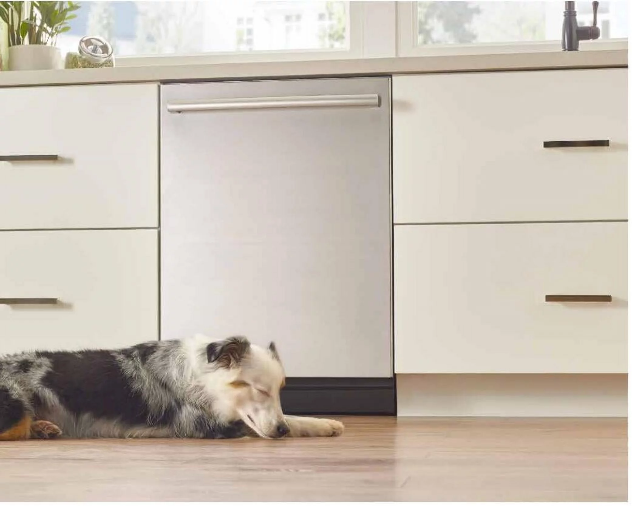 Bosch SHEM63W55N 300 Series 44dB Stainless Built-In Dishwasher - Radiant Selections