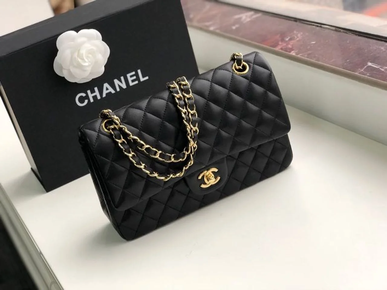 Chanel Classic Handbag Gold Toned Hardware BlackFor Women, Women&rsquo;s Bags, Shoulder And Crossbody Bags 10.2in/26cm A01112
