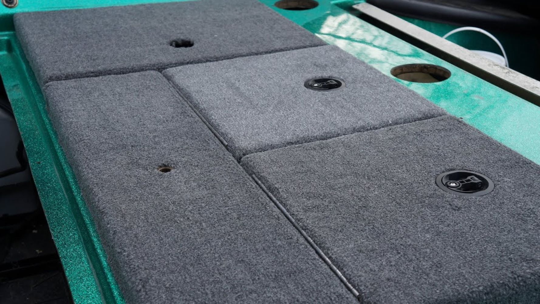 1996-1997 Stratos 268 Bass Boat Pre-Cut Carpet Kit