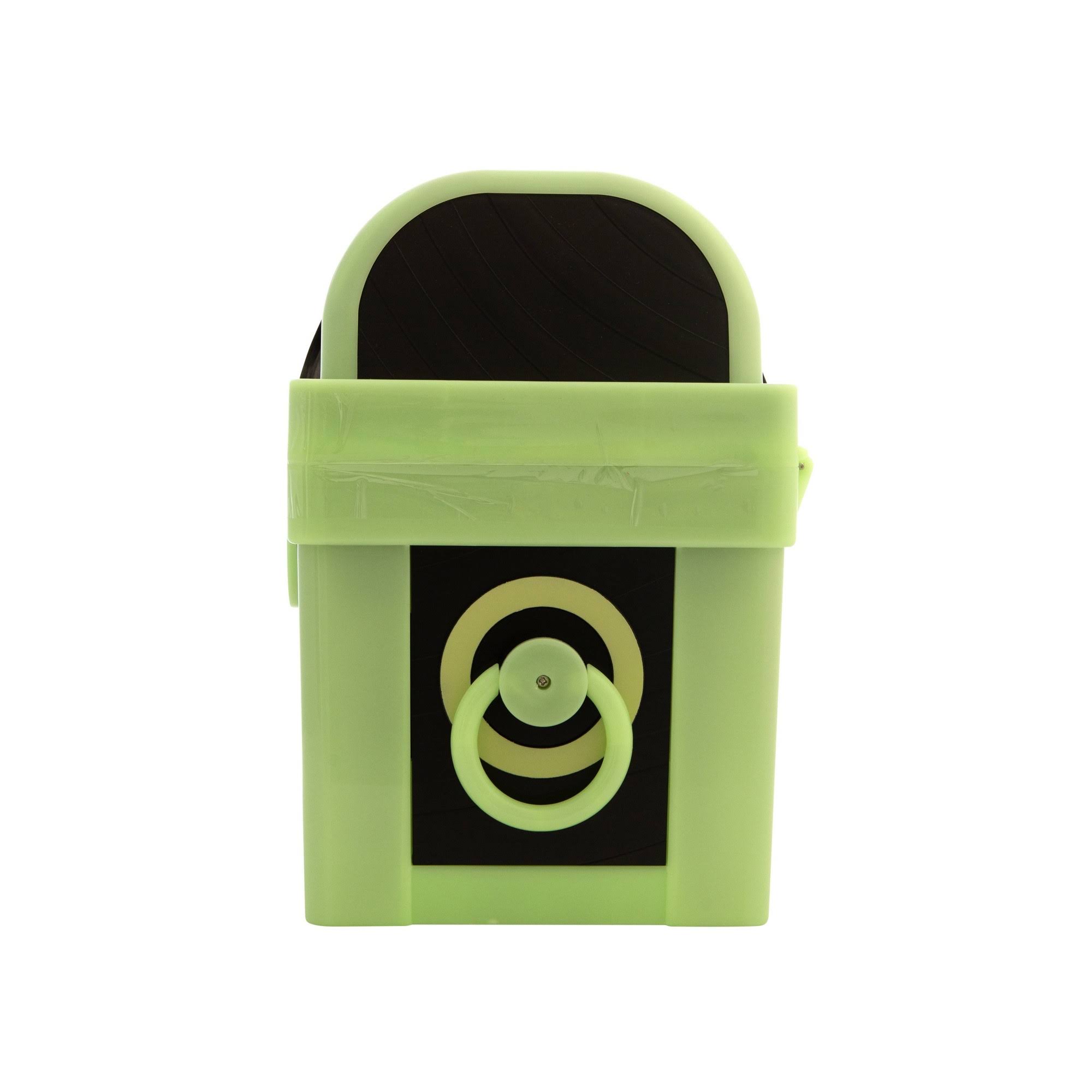 Ryan&s World Cap&rsquo;n Ryan&rsquo;s Glow-In-The-Dark Mega Mystery Treasure Chest