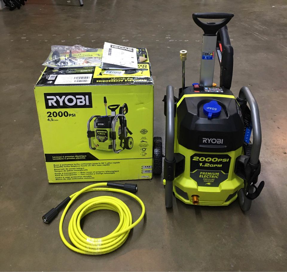 RYOBI 2,000 PSI El&eacute;ctric Pressure Washer