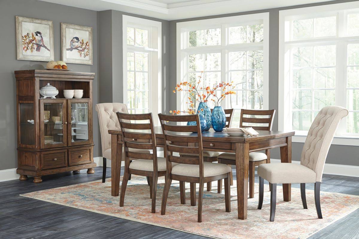 Signature Design by Ashley Flynnter Dining Side Chair Set of 2 Medium Brown