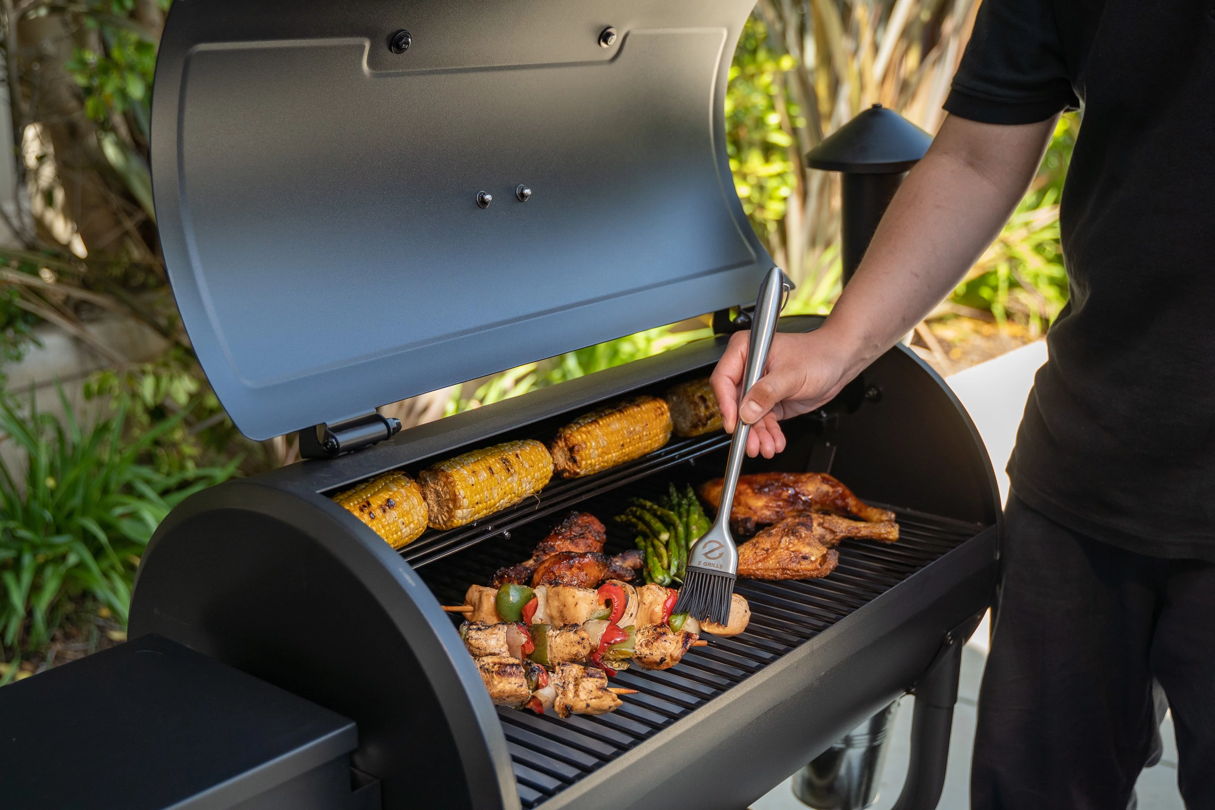 Z GRILLS 550B 560 sq. in. Wood Pellet Grill & Smoker, 8 in 1 BBQ Grill with Latest PID Technology