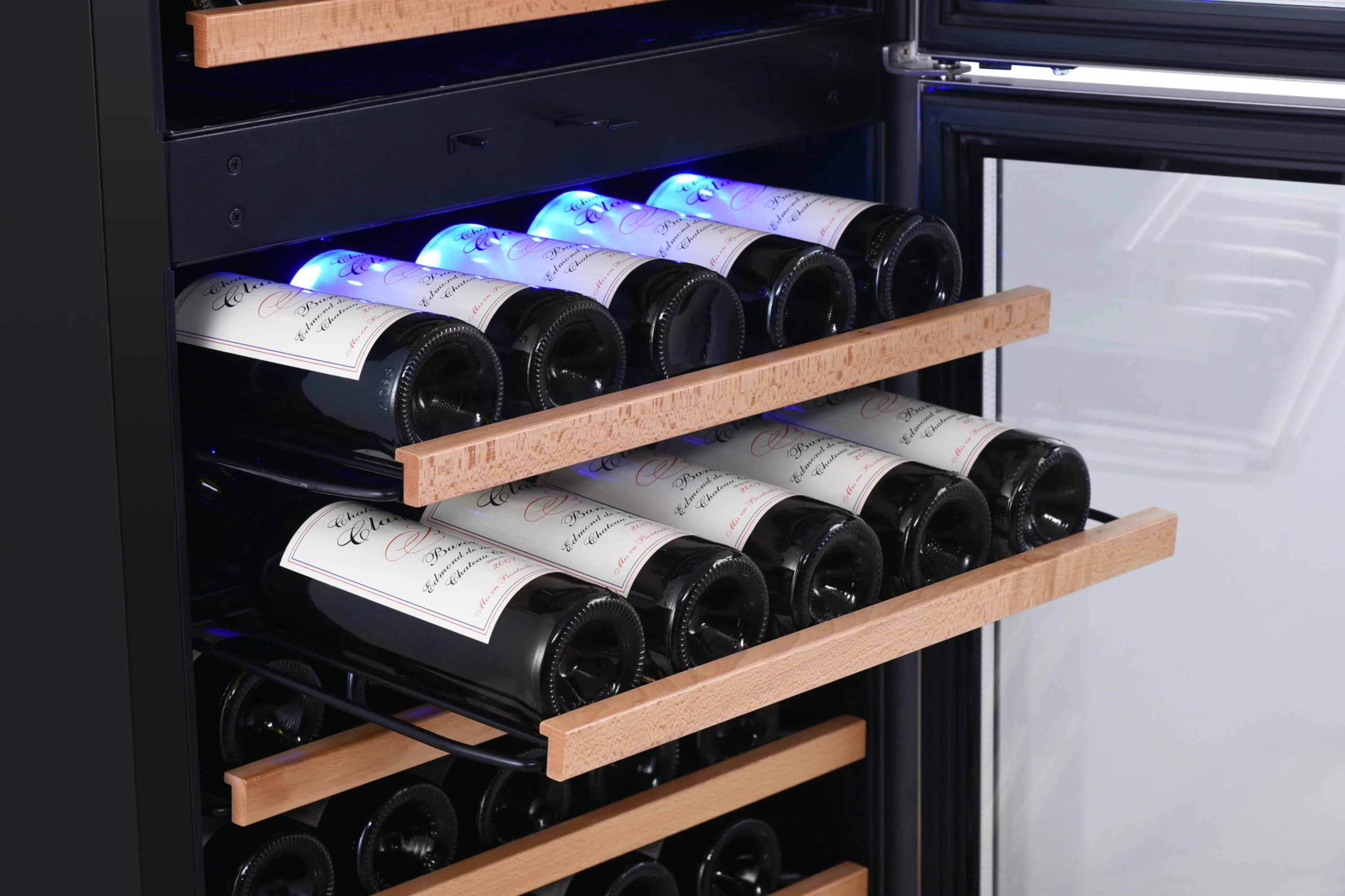 Edgestar Cwr1553dd 142 Bottle 24" Built-In Or Free Standing Dual Zone Double Door Wine