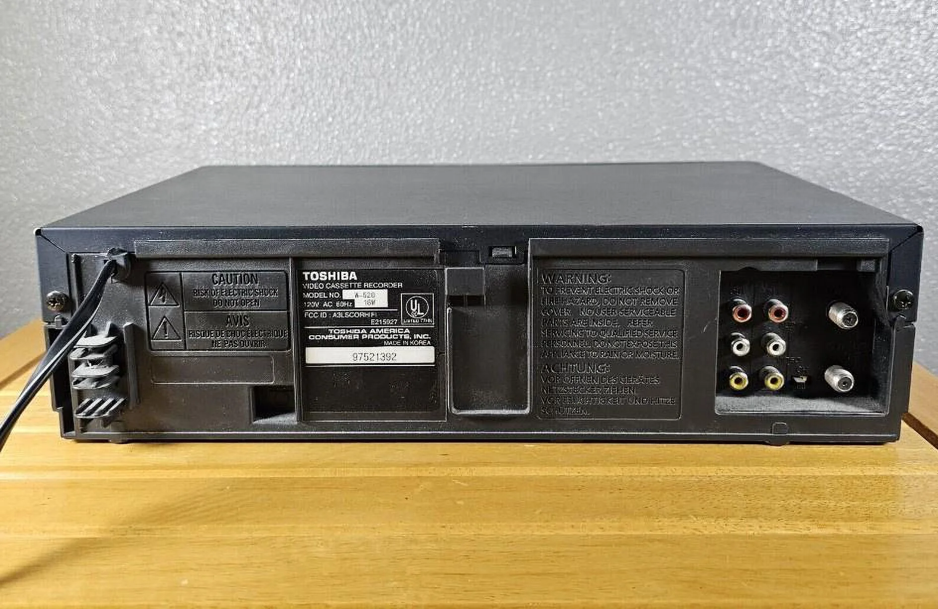 Toshiba W-528 Hi Fi Stereo 4 Head VCR - Black