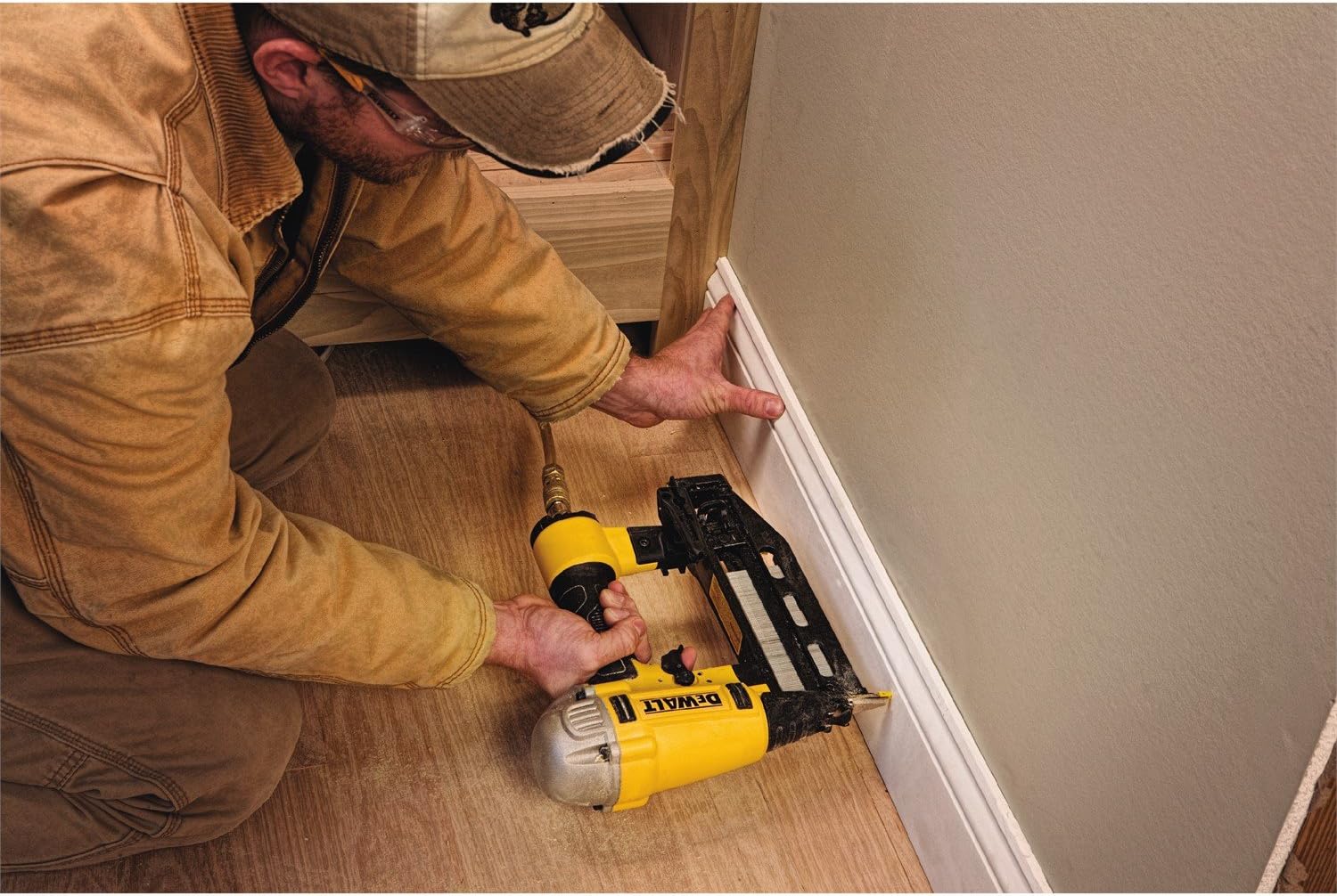 DEWALT Finish Nailer with Precision Point, 16GA (DWFP71917)