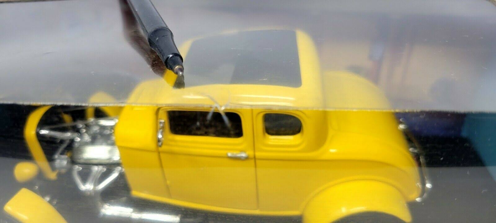 Ertl #32078 American Muscle American Graffiti 32 Ford Deuce Coupe 1/18