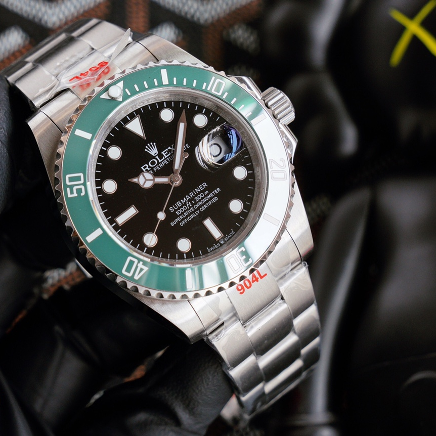 Submariner Silver/Green Multicolor dial 40mm