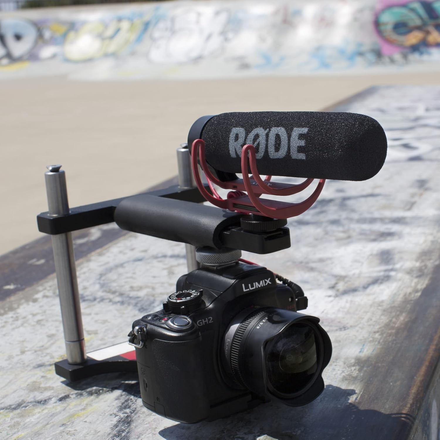 Rode VideoMic GO Lightweight On-Camera Microphone with Integrated Rycote Shockmount