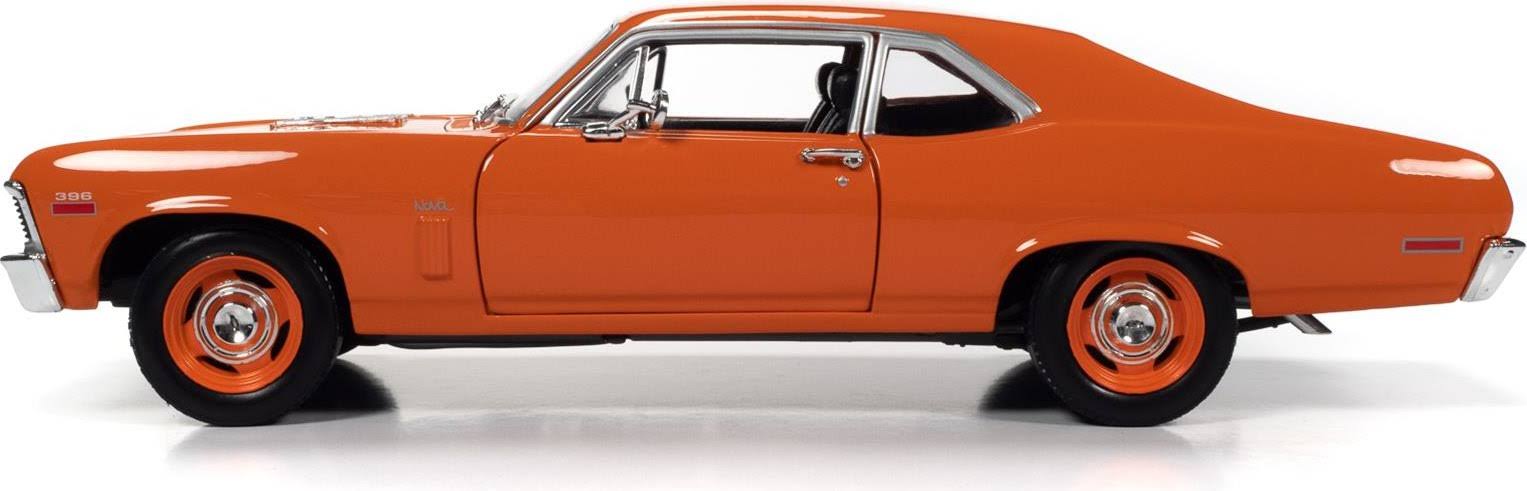Autoworld Amm1226 1970 Chevrolet Nova SS 396 Hugger 1 by 18 Scale Diecast Model Car Orange