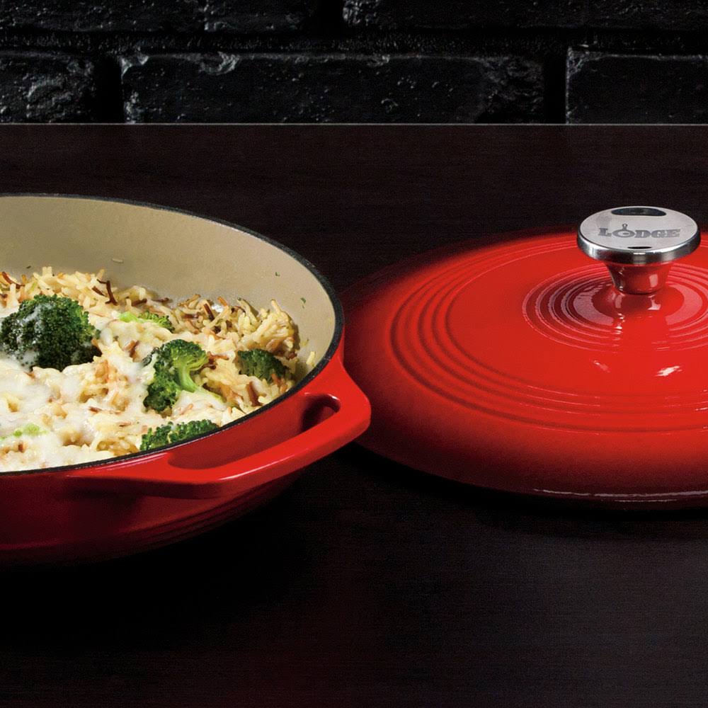 Lodge Cast Iron Casserole Dish 3.6 qt, Red