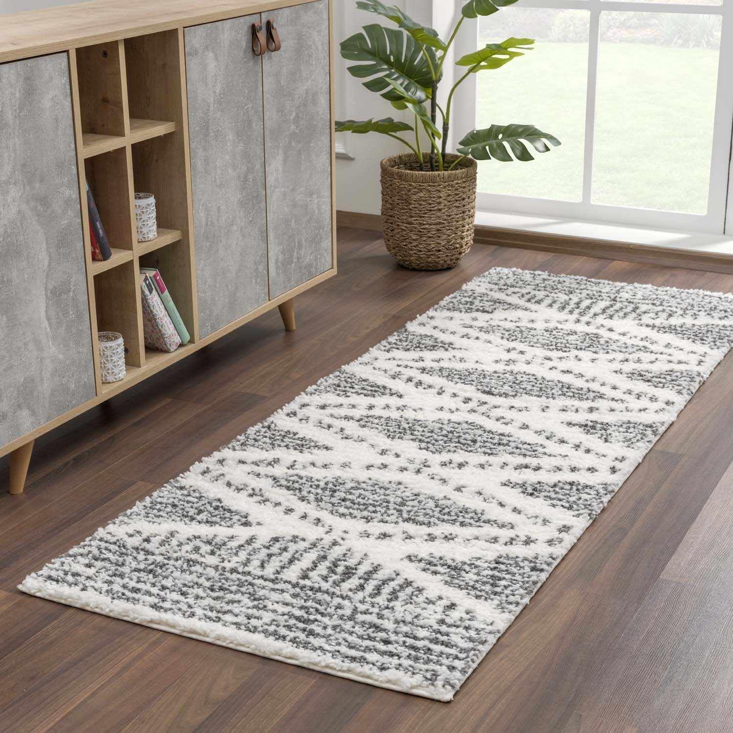 Hauteloom Trunding Moroccan Farmhouse Living Room Bedroom Shaggy Round Area Rug - Bohemian Shag Rug - Plush High Pile