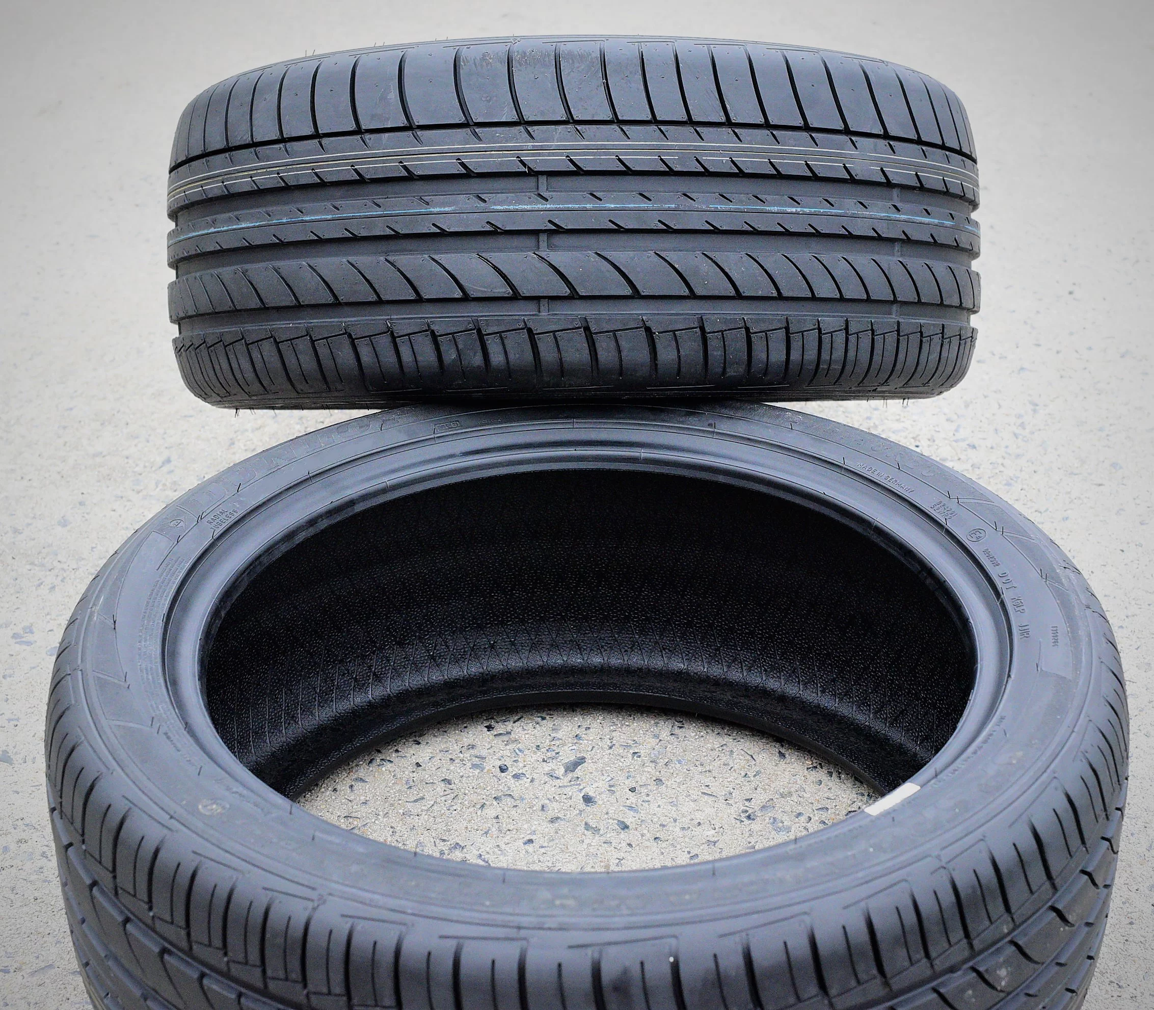 Dunlop SP Sport Maxx GT ROF 245/40R19 94Y BSW Tire