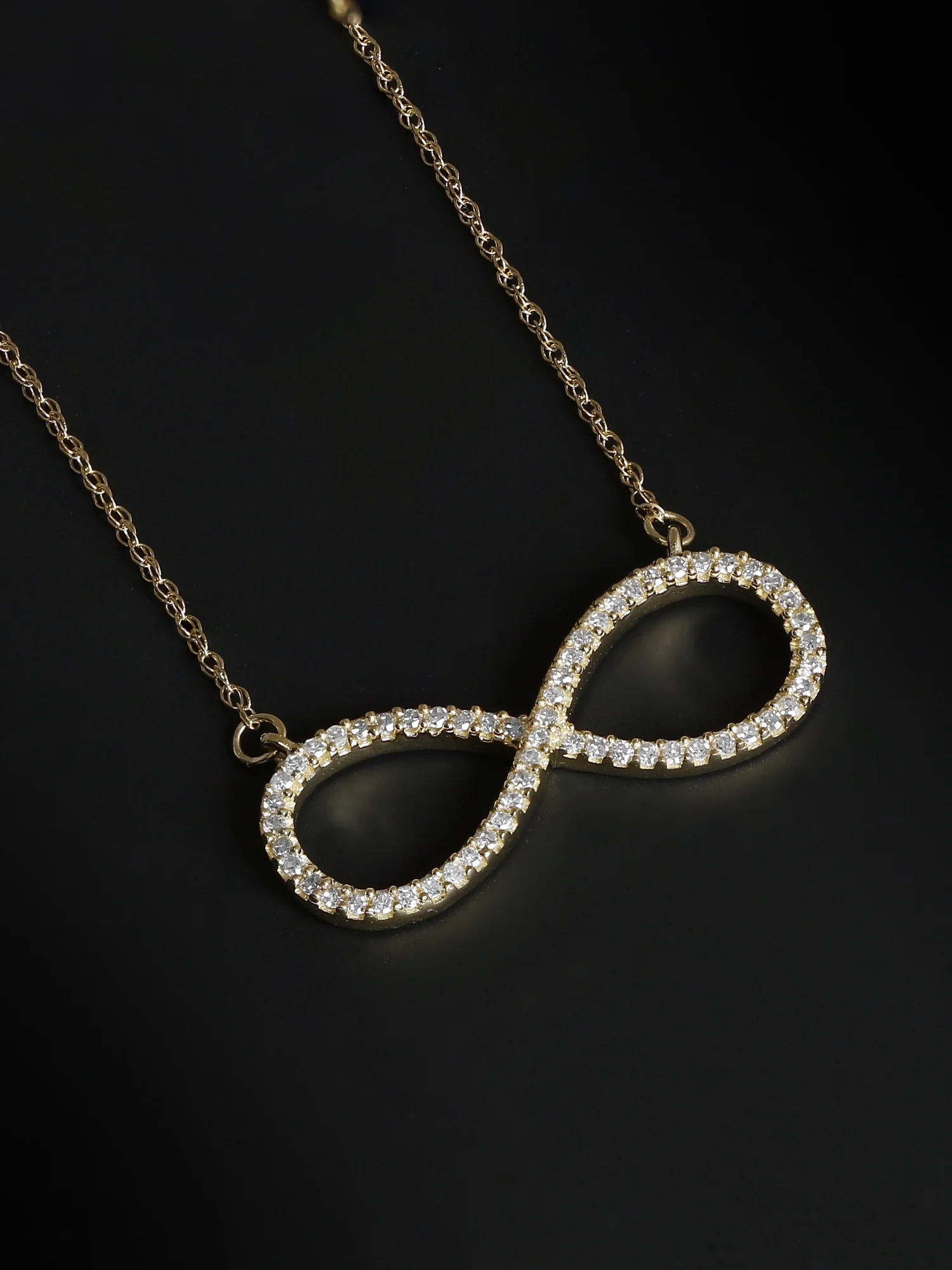 1/6Ct TDW Diamond 10K Yellow Gold Infinity Loop Nacklace