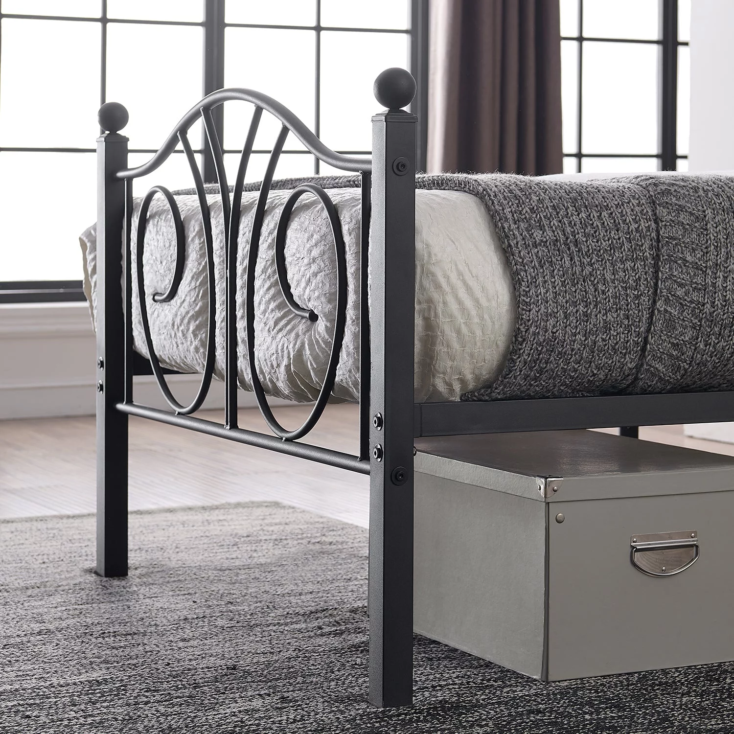 3-Piece Bedroom Sets, Twin Size Metal Bed Frame and 2 Black Nightstands