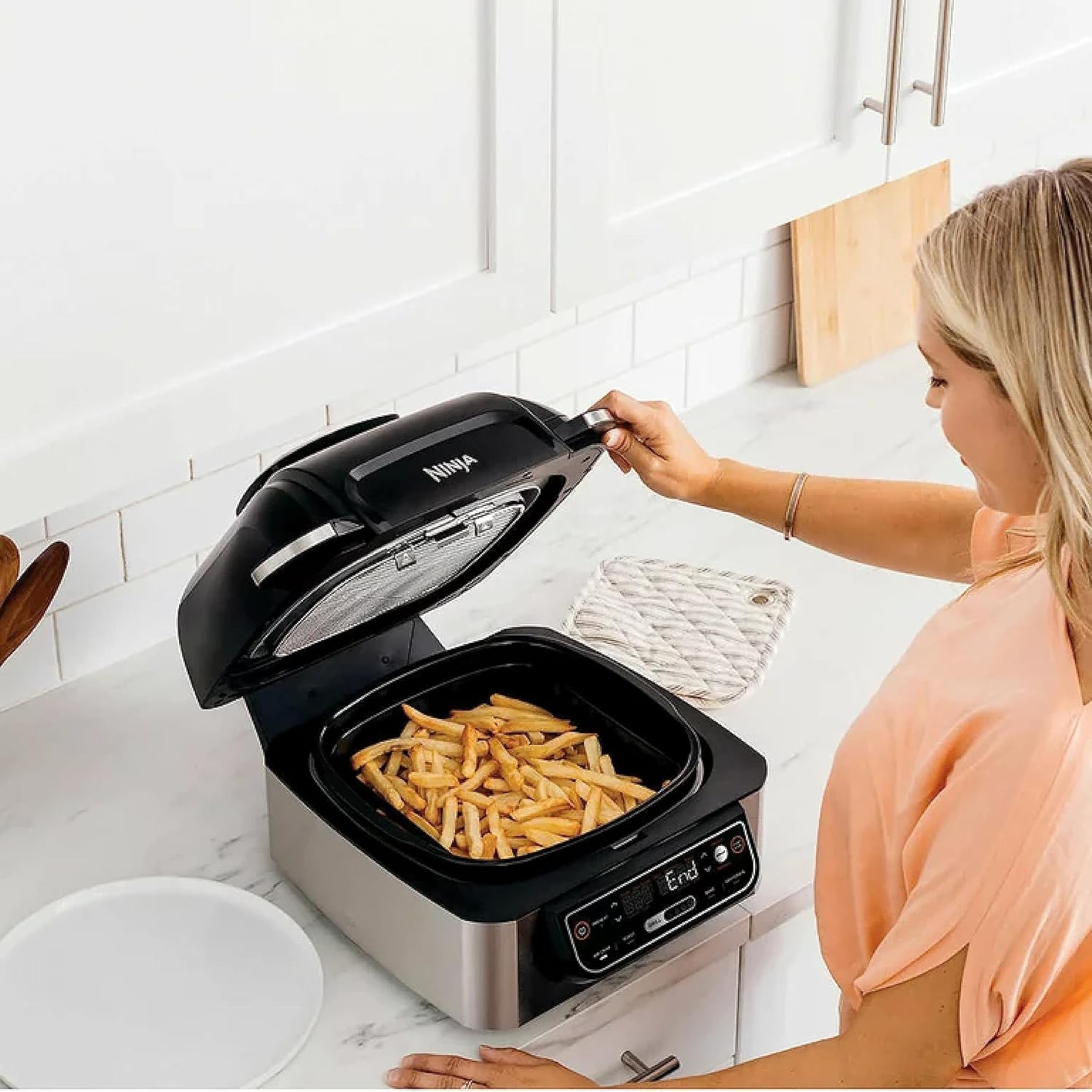 Ninja Foodi 5-in-1 Indoor Grill w/ 4-Quart Air Fryer with Roast, Bake, Dehydrate