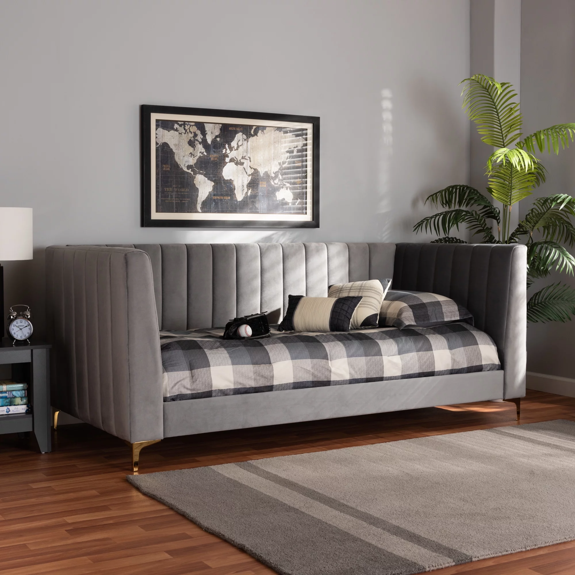 Baxton Studio Oksana Modern Contemporary Glam and Luxe Light Grey Velvet Fabric Upholstered and Gold Finished Twin Daybed