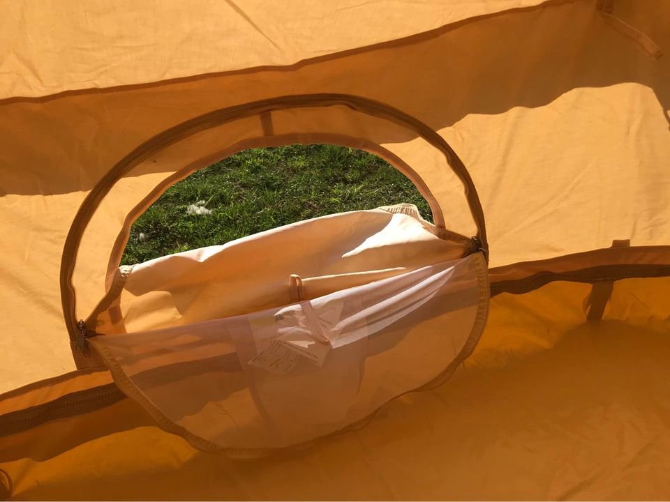 &middot; 4 Metre Bell Tent