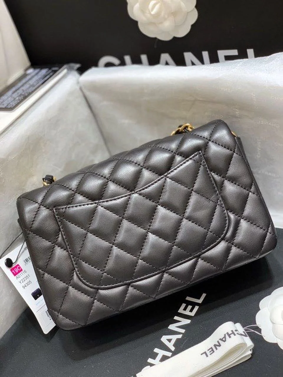 Chanel Classic Flap Bag Gold Toned Hardware Black For Women, Women&rsquo;s Bags, Shoulder And Crossbody Bags 7.8in/20cm A01116