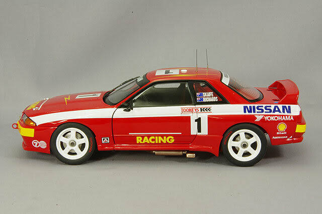 1/18 AUTOart Nissan Skyline GT-R (R32) Australian Bathurst Winner 1992 Richards/Skaife #1 Diecast Car Model 89279