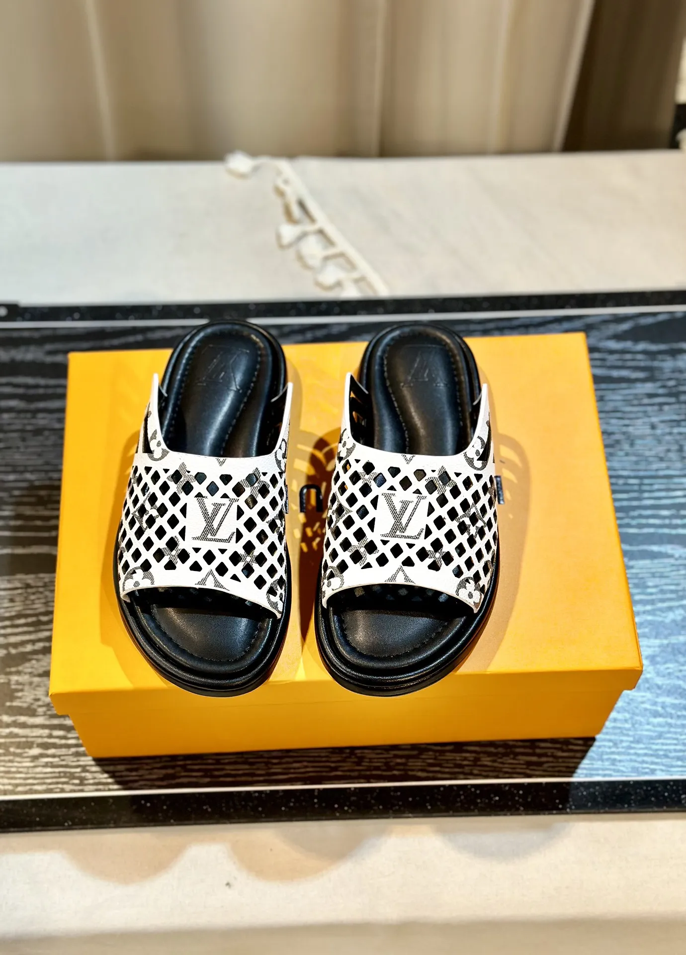Louis new arrival summers slippers women shoes