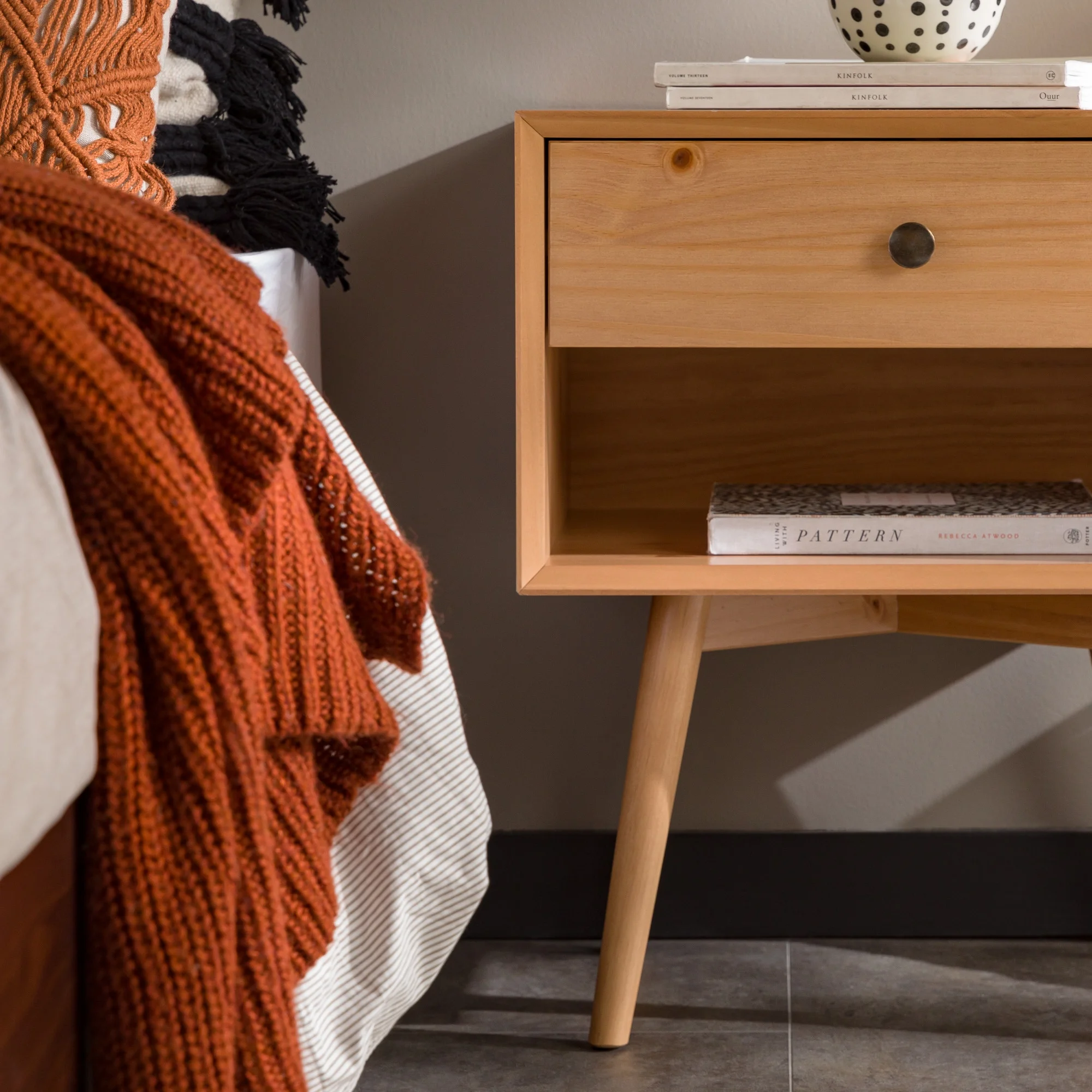 Walker Edison Mid Century Modern 1-Drawer Nightstand, Natural Pine