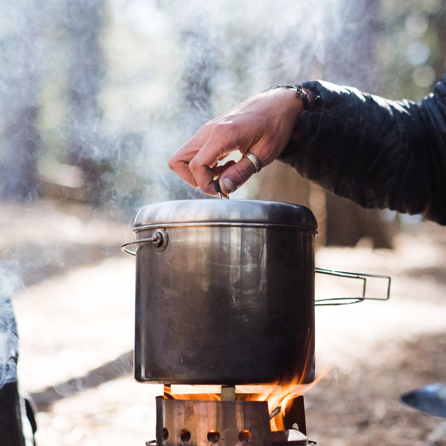 Solo Stove Pot 4000 Stainless Steel Camping Pot for Outdoor Campfire Great Cookware Equipment for Backpacking Kitchen Bushcraft Survival Gear and